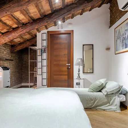 Casa Romana Διαμέρισμα Φεράρα